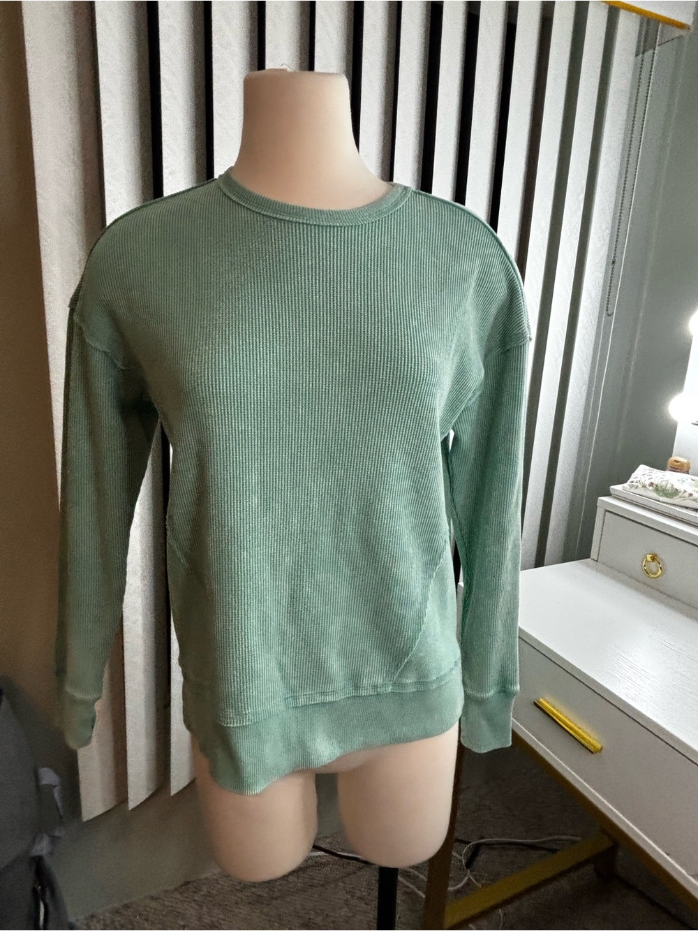 Seven7 Women's Long Sleeve Crewneck Top in Sage Green